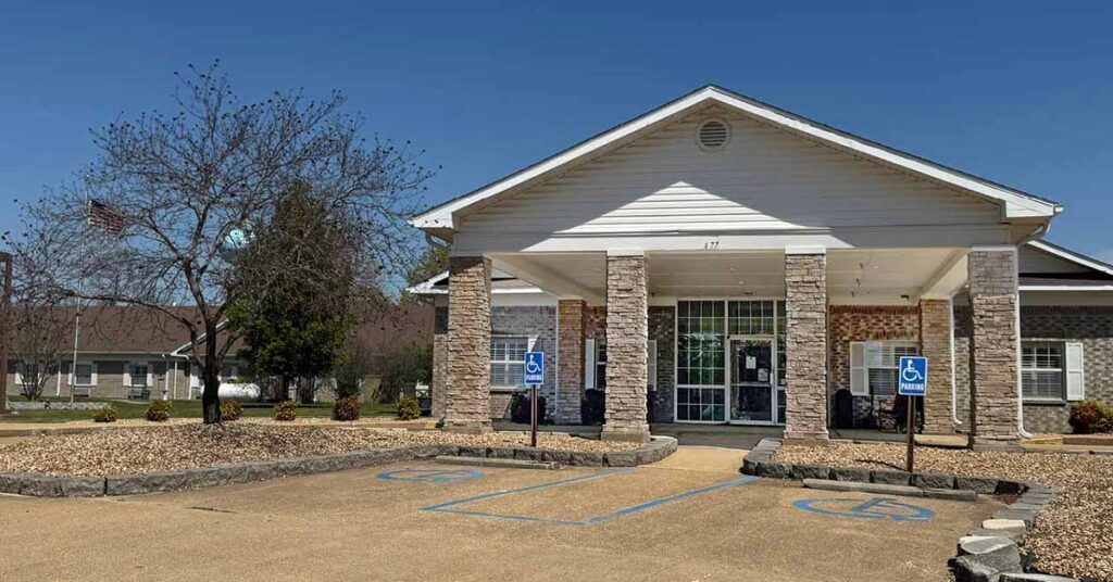 Exterior view of the Antioch Valley Senior Living entrance