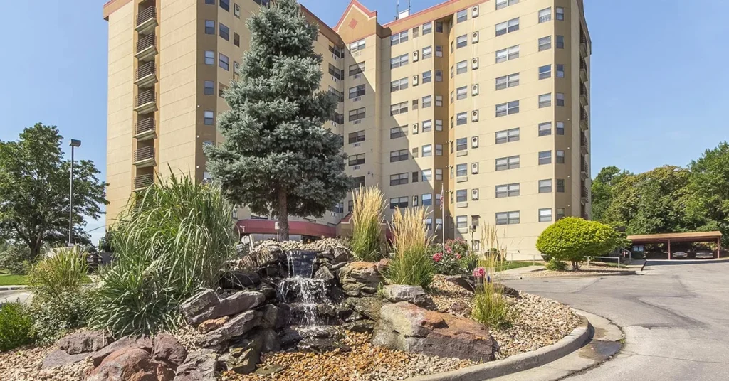 Exterior view of the Antioch Valley Senior Living facility