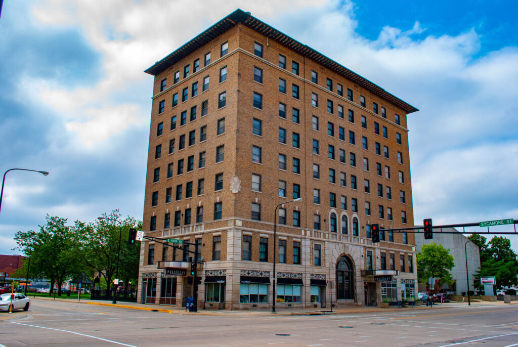 Hotel President Senior Apartments