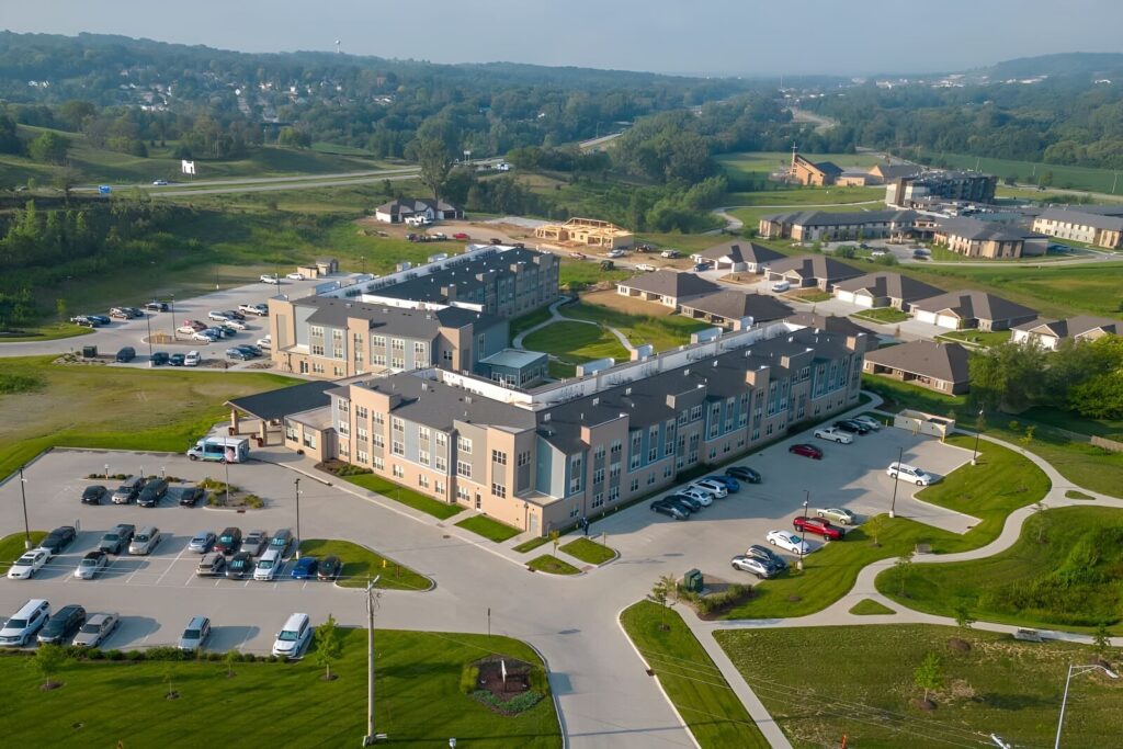 Immanuel: Graceview Courtyard