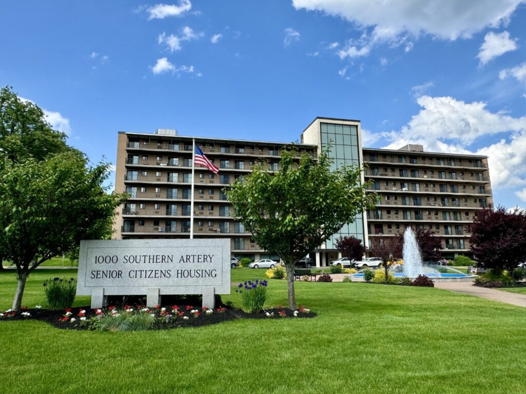 1000 Southern Artery