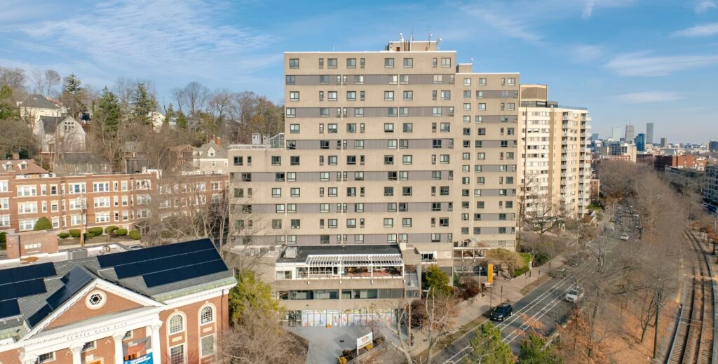 Diane and Mark Goldman Family Residences