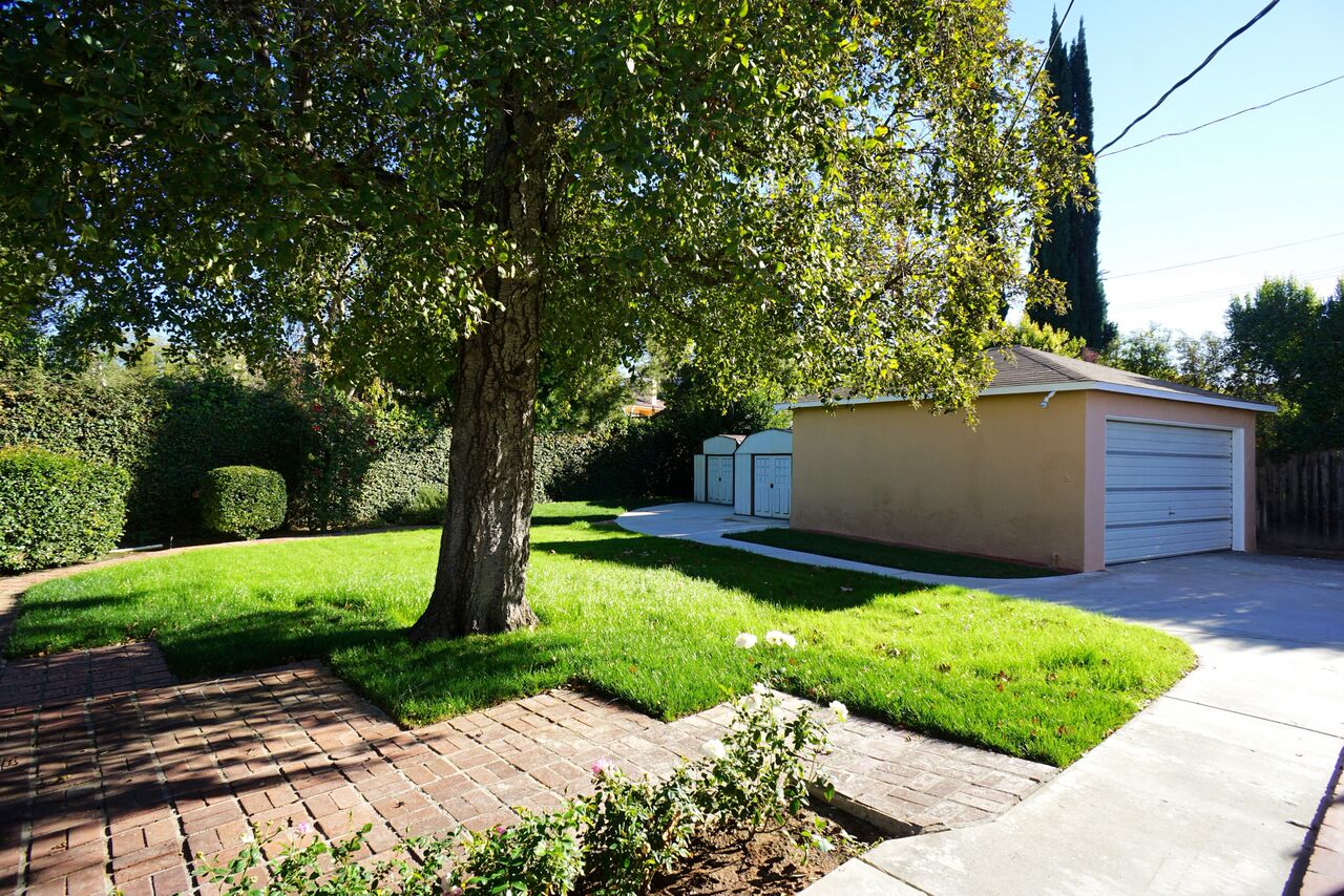 Creative Housing, III – Newton