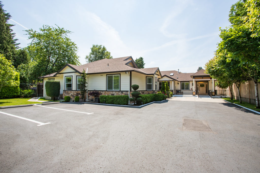 Exterior view of Mapleview Manor's entrance.