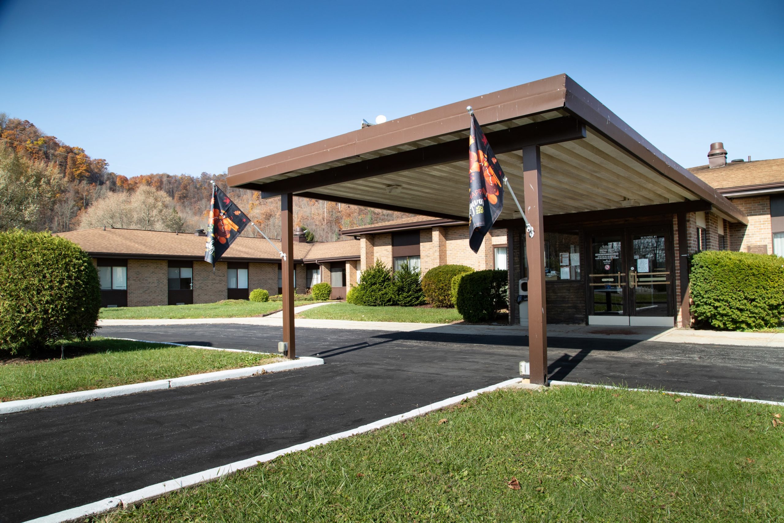 Nella’s at Autumn Lake Healthcare — photo 4