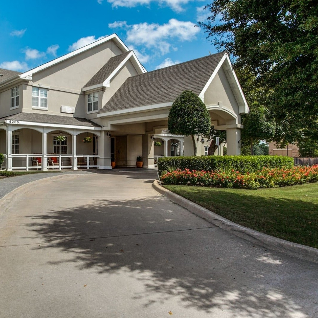 Entrance of the Parsons House Preston Hollow facility