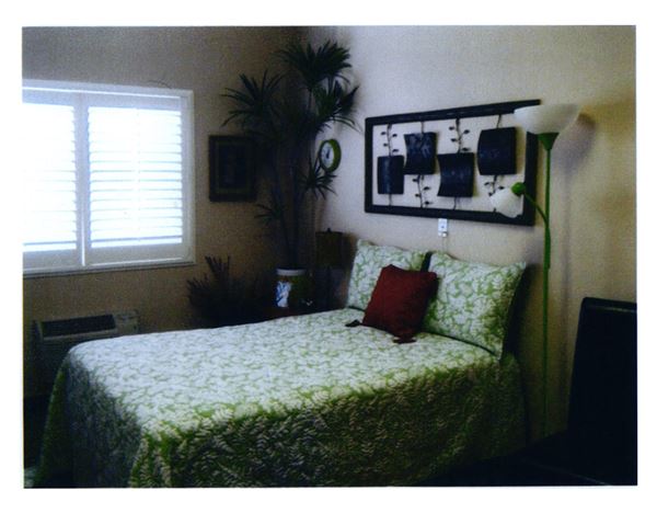 Troy Manor — photo 1