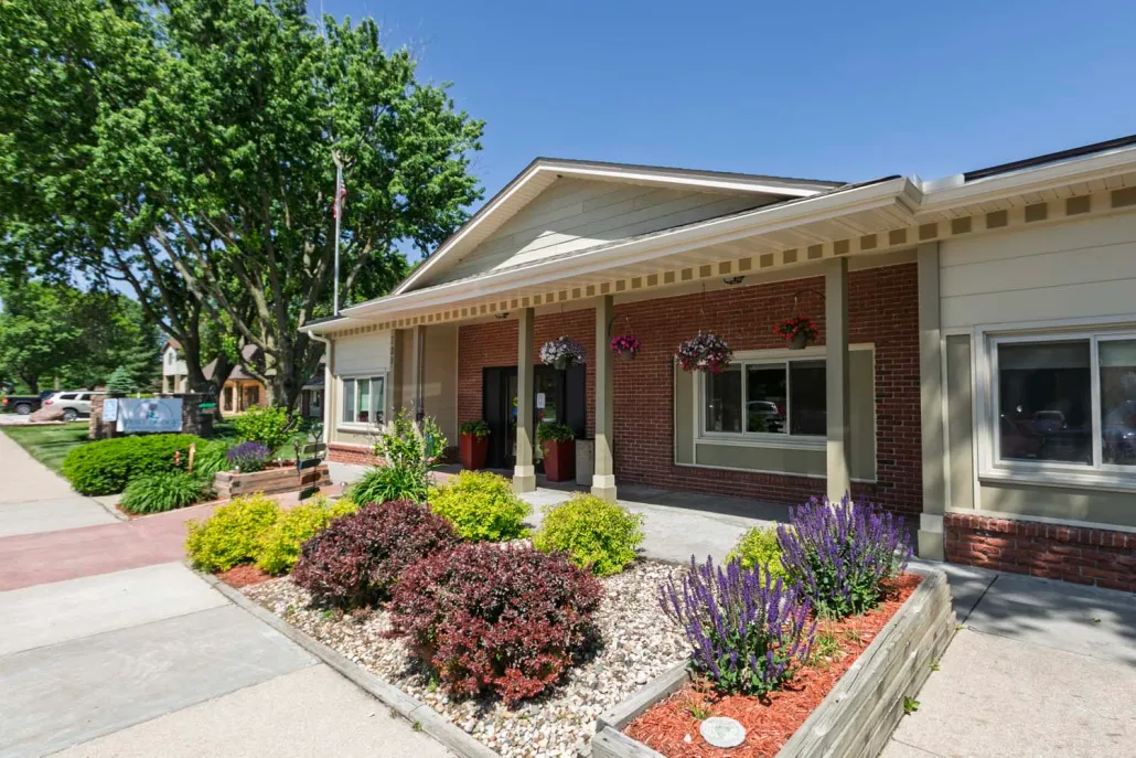 Exterior view of Fort Dodge Health and Rehabilitation building