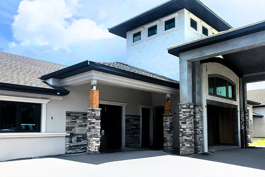 Exterior view of Sarasota Villas of Holly Brook facility