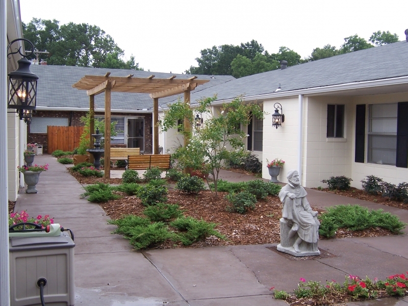 Care Center of Laurel — photo 2