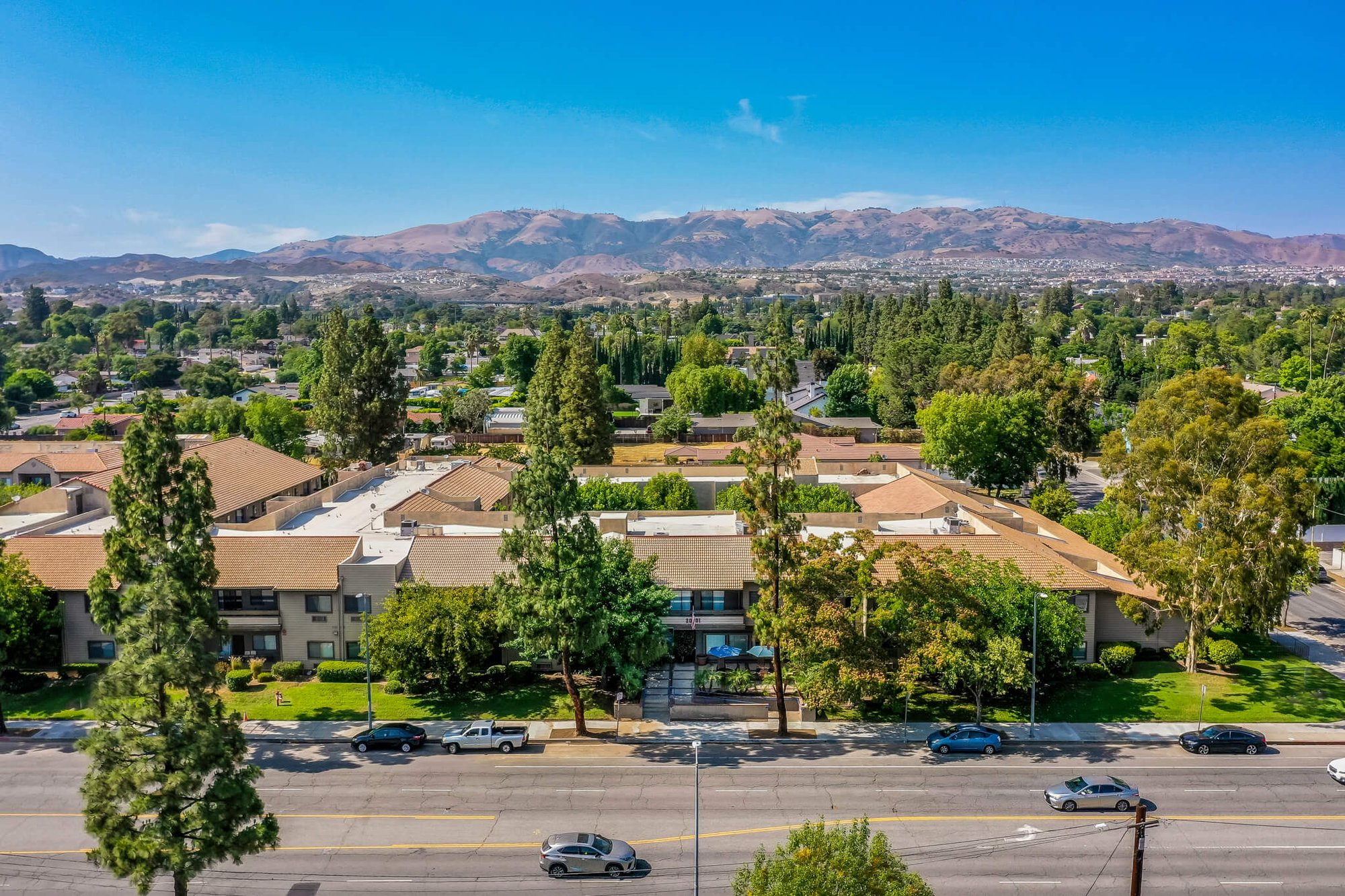 Aerial view of Chatsworth Commons Senior Living exterior