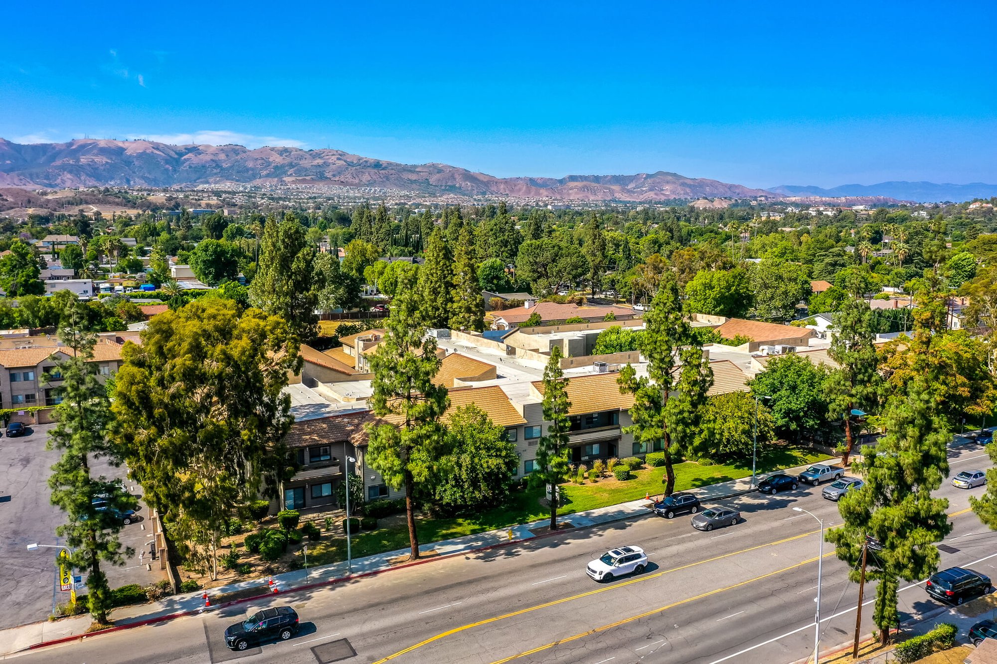 Aerial view of Chatsworth Commons Senior Living facility