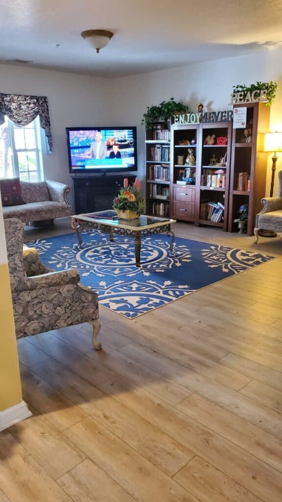 Royal Oaks Manor