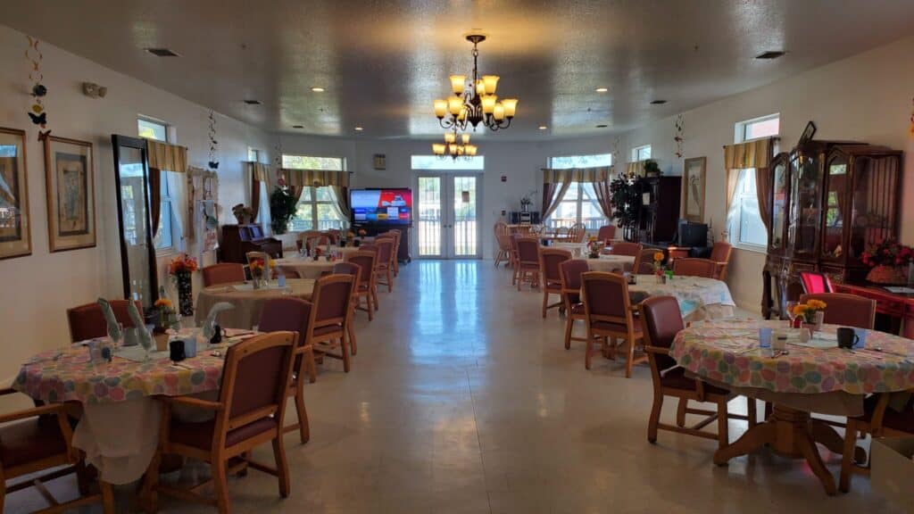 Royal Oaks Manor