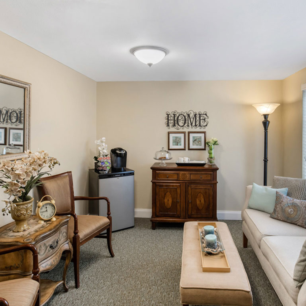 Cozy common area with comfortable seating