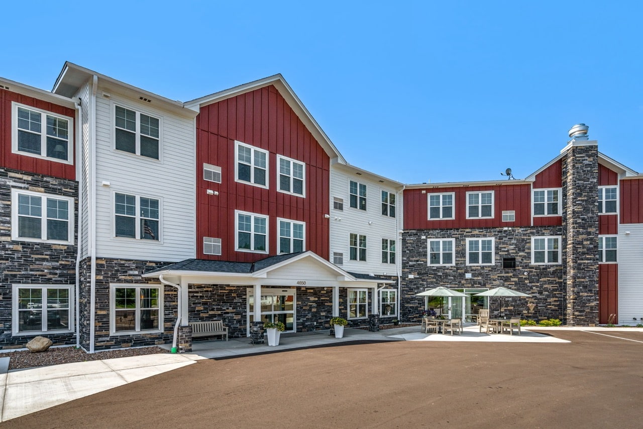 Exterior view of Caretta Senior Living facility