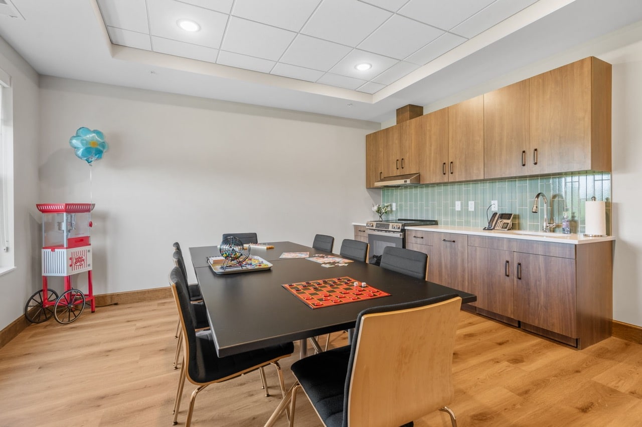 Cozy dining area with modern furnishings