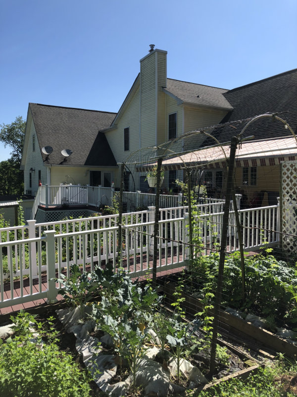 Top of the Hill Manor — photo 2